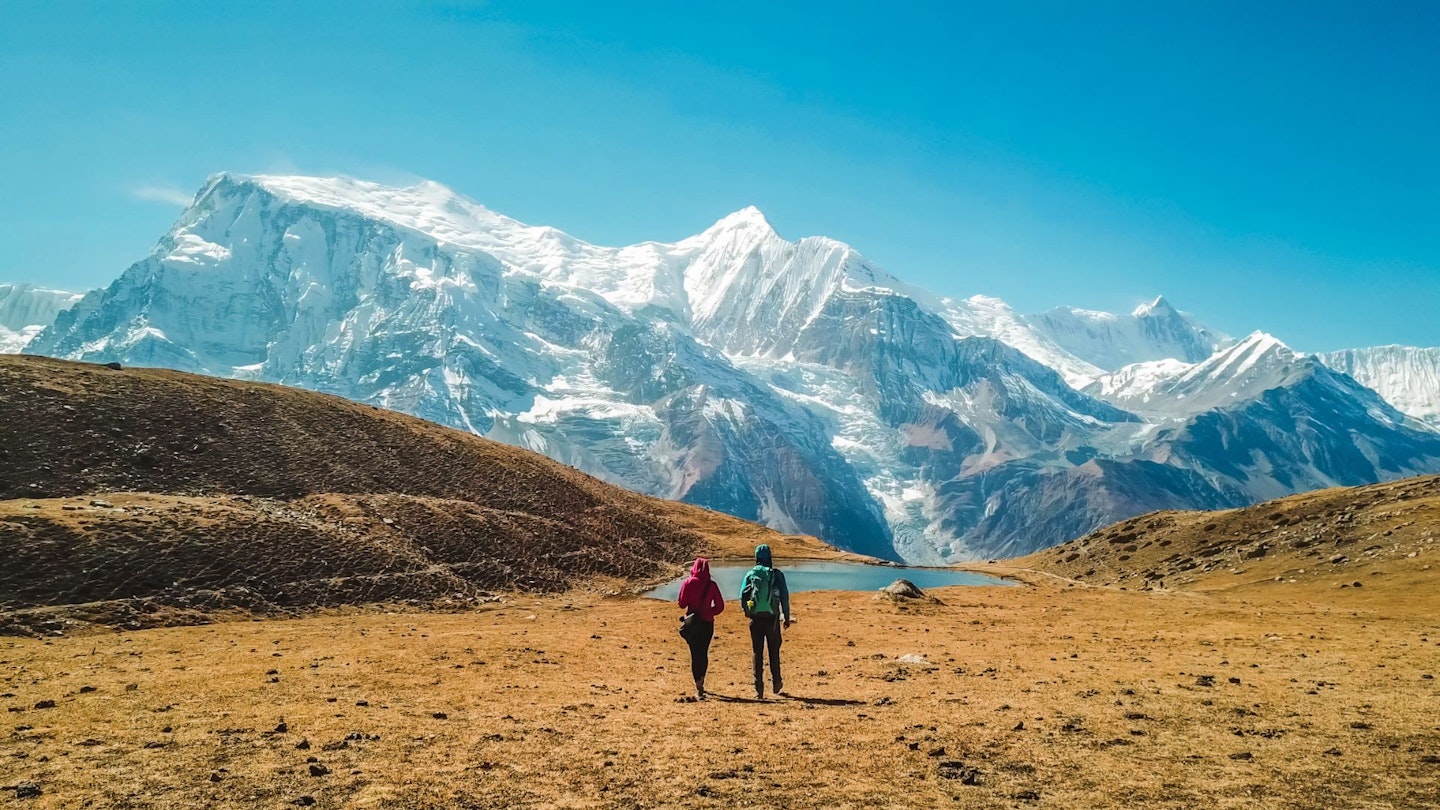 Two hikers on the Annapurna Circuit Trek