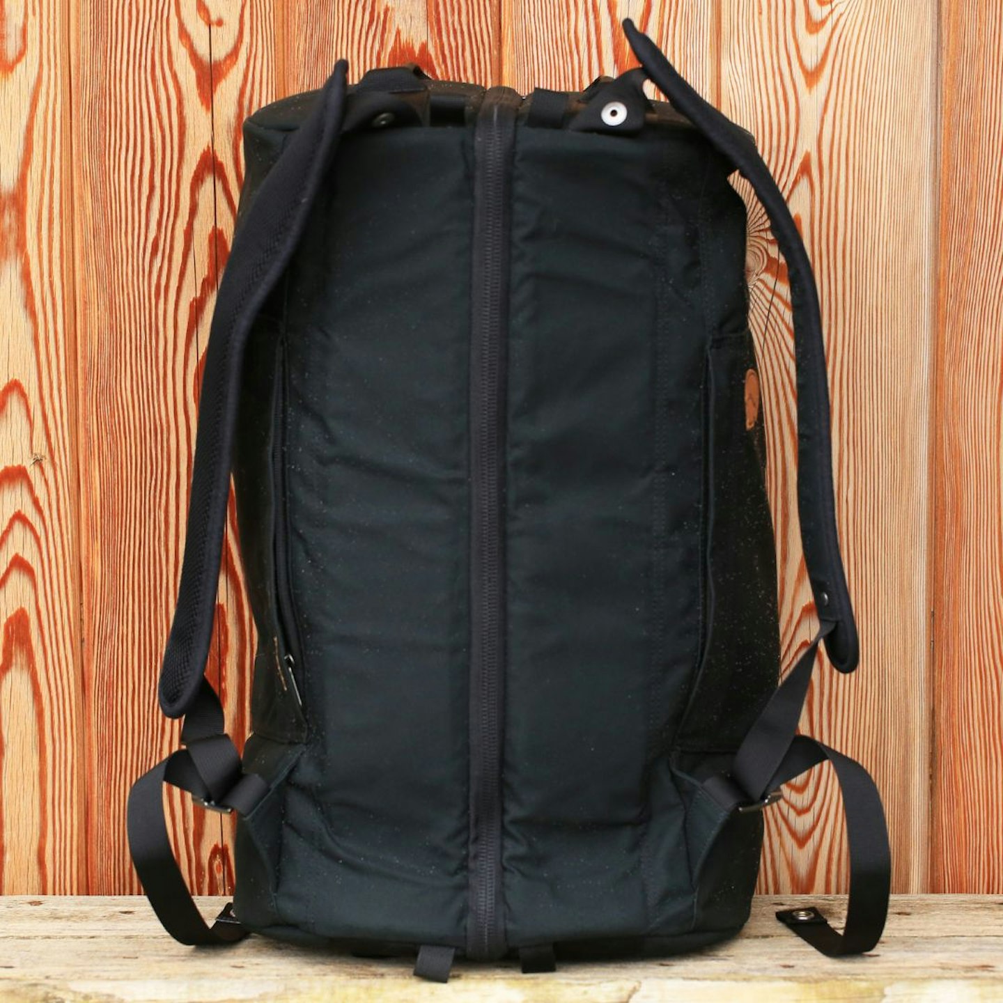 Fjallraven bag detail back system