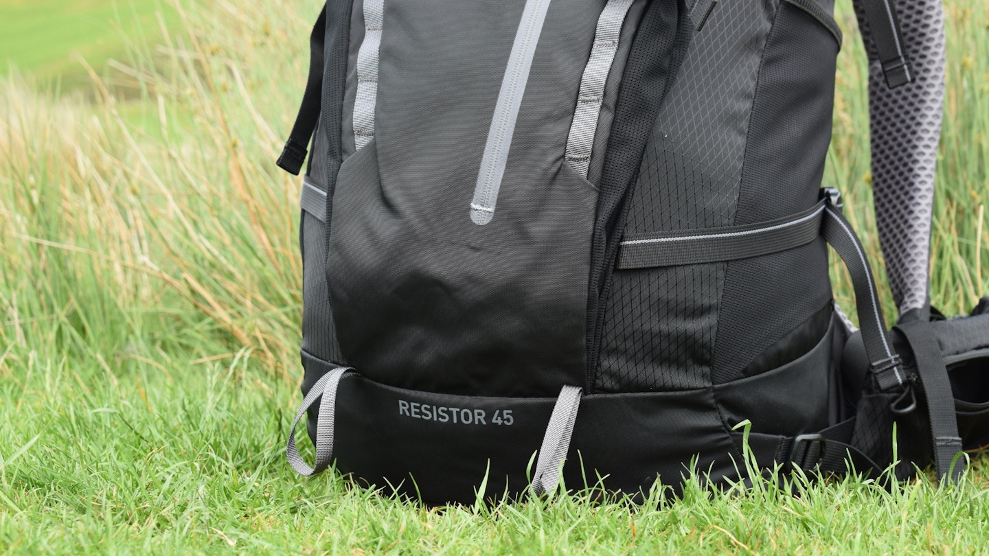 Helly Hansen 45L Resistor Backpack Recco