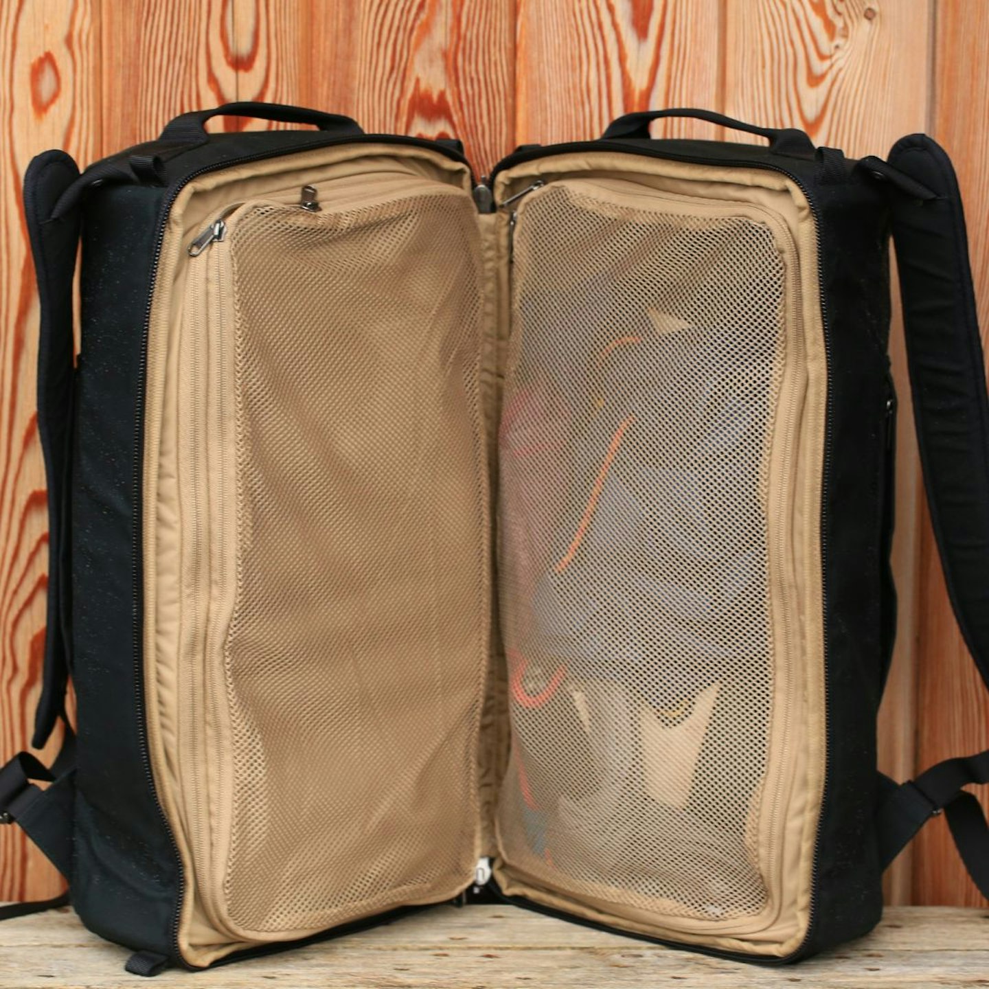 The internal workings for the Fjallraven splitpack