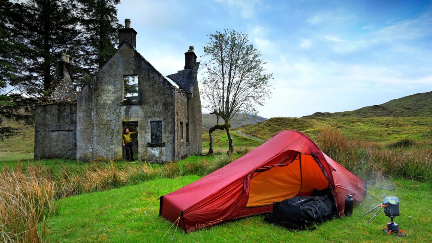Camping in front of Luibeilt Lodge in the Highlands