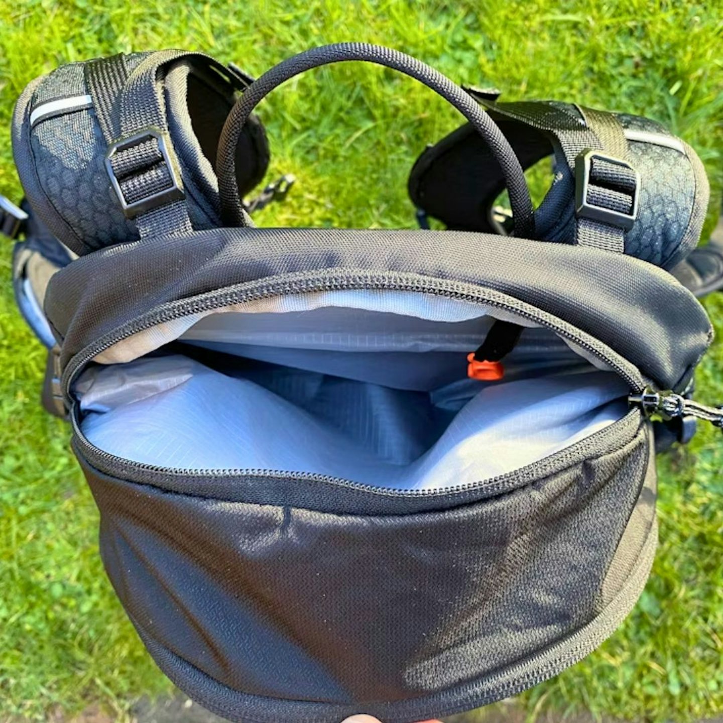 Mammut Lithium 25 bird's eye view