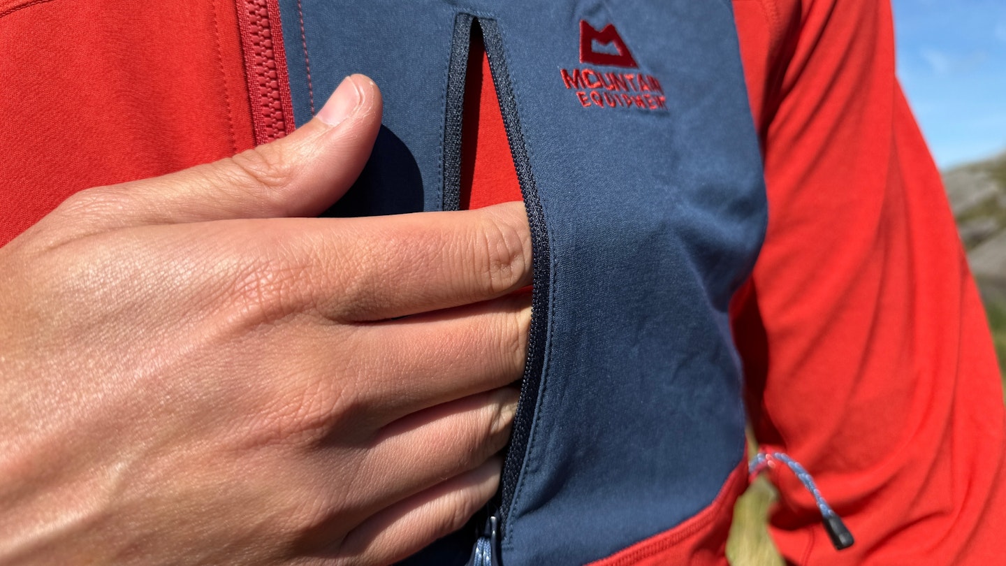 Mountain Equipment Arrow Hooded softshell jacket