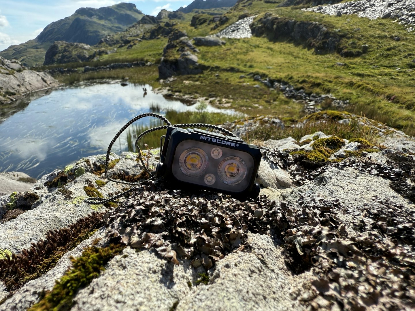 Nitecore NU25 MCT UL Head Torch