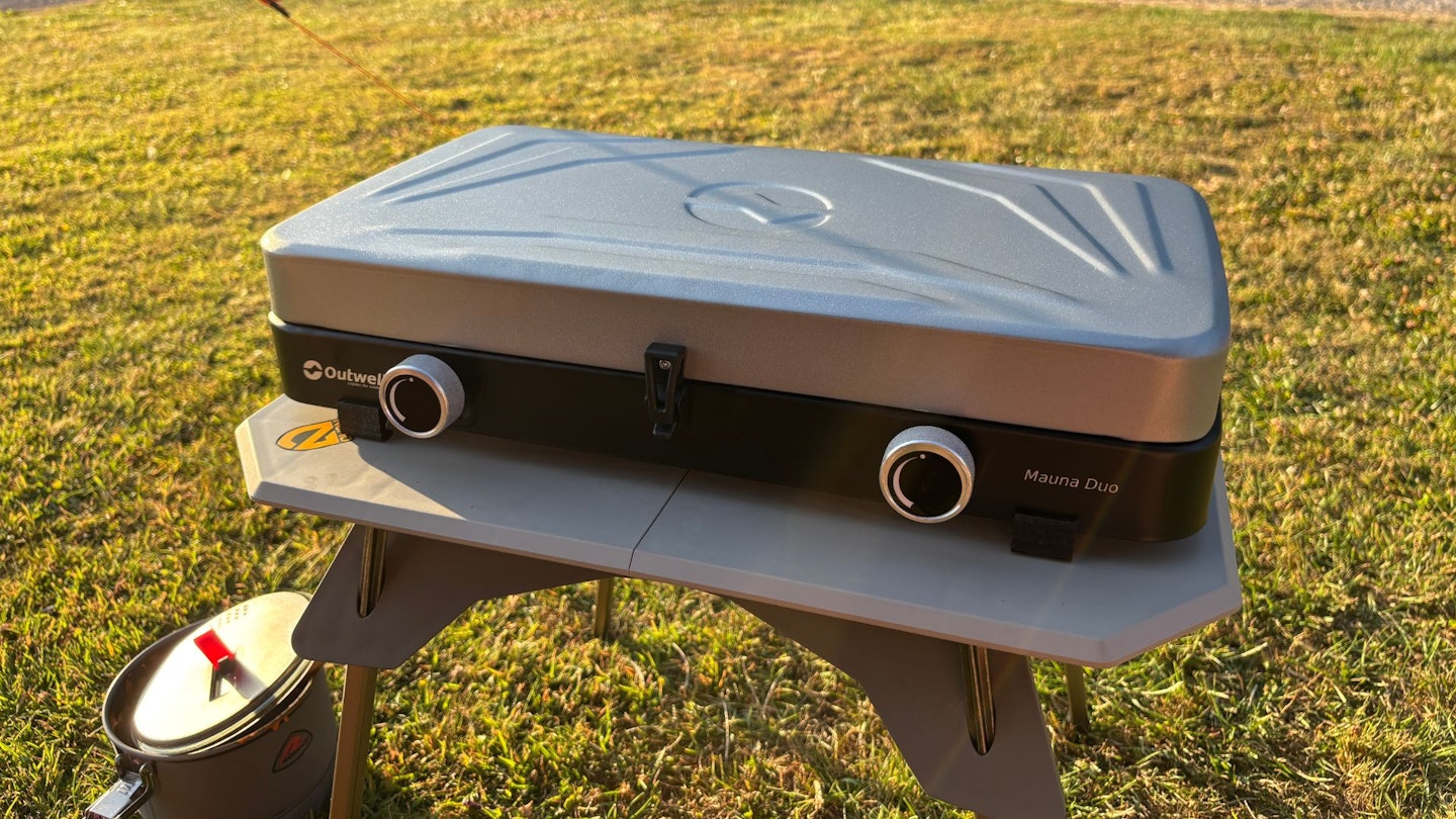 Outwell Mauna Duo camping stove closed