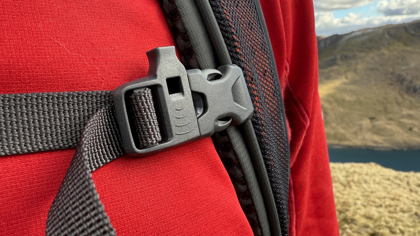 Rap Protium 27 backpack chest straps 2