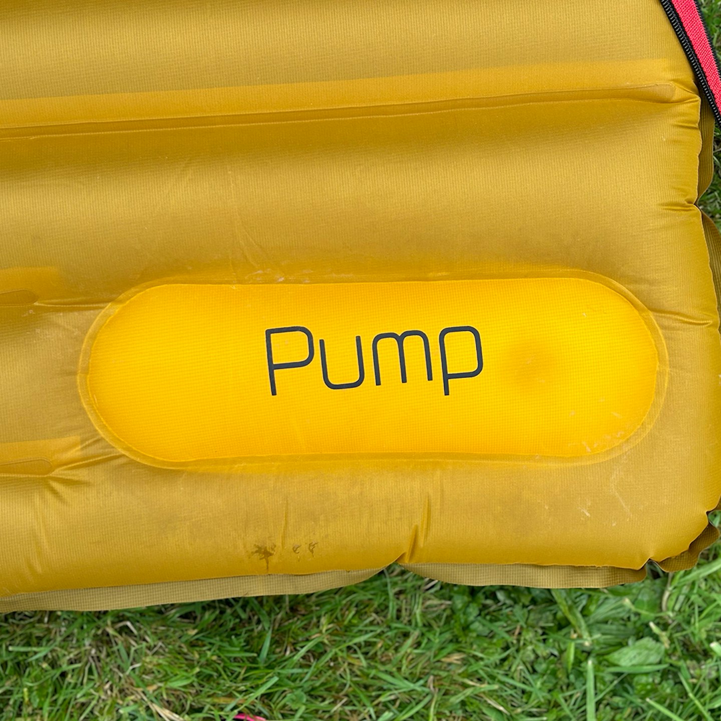 Robens AirCore 90 built in foot pump