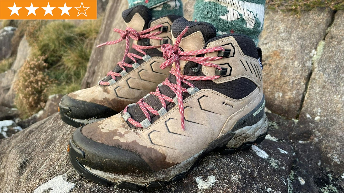 Scarpa Moraine Mid Pro GTX walking boot with star ratings