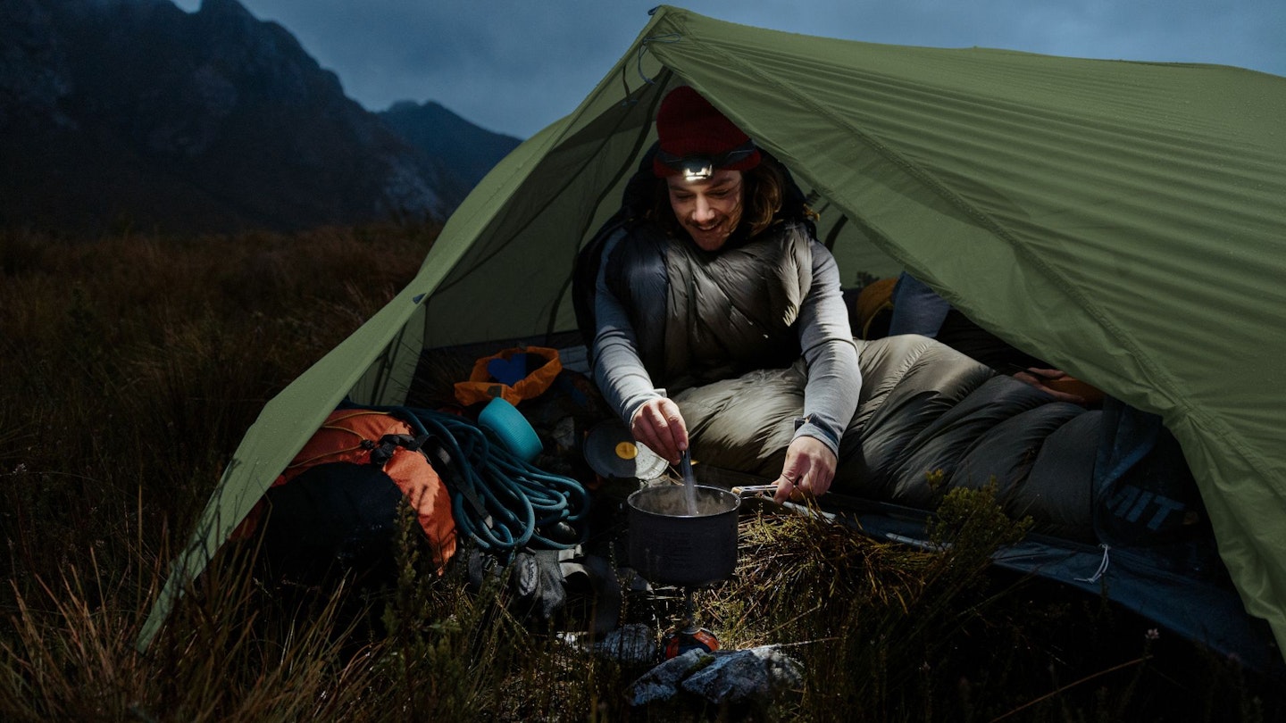 Sea to summit camp kitchen 9