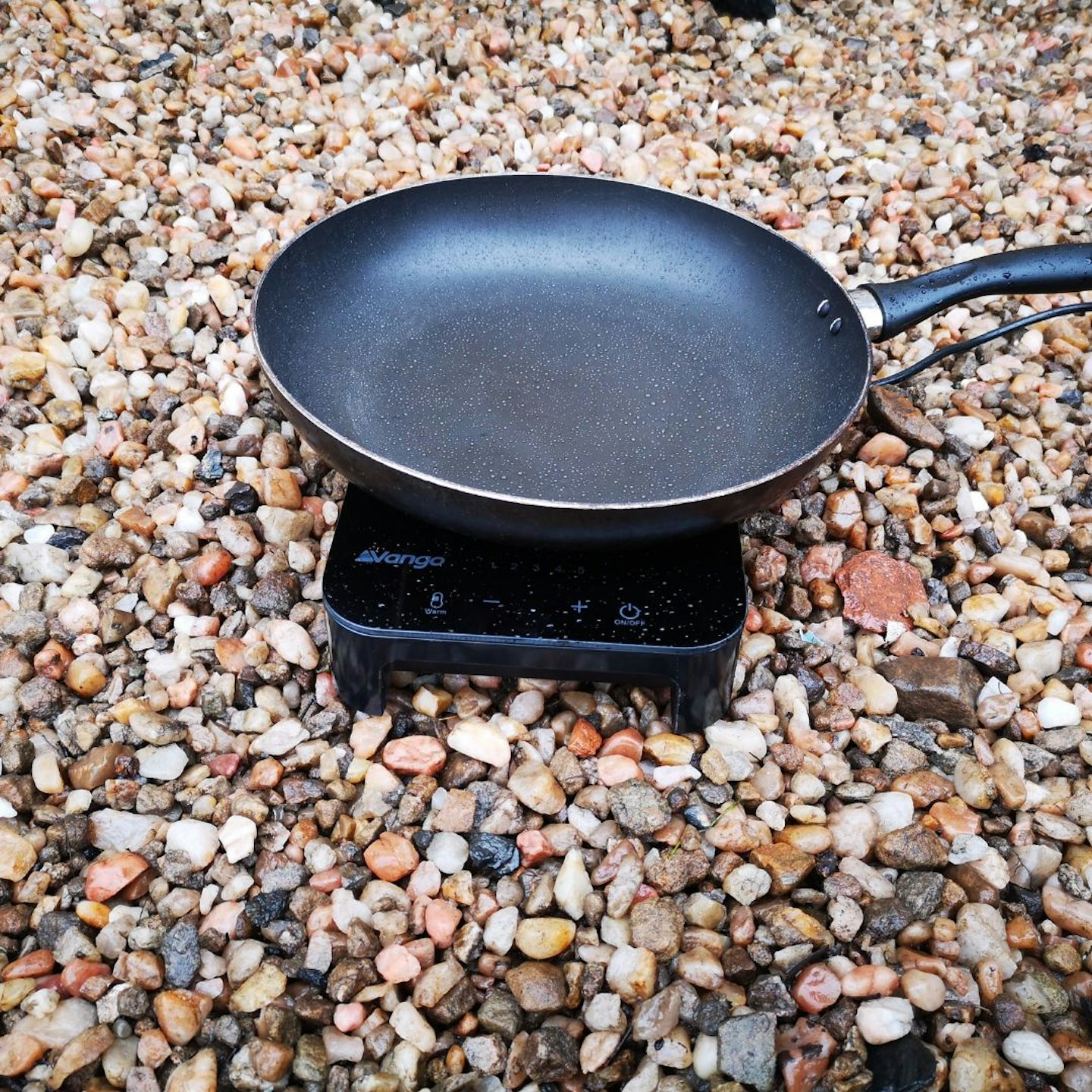 Vango sizzle detail shot pan for scale