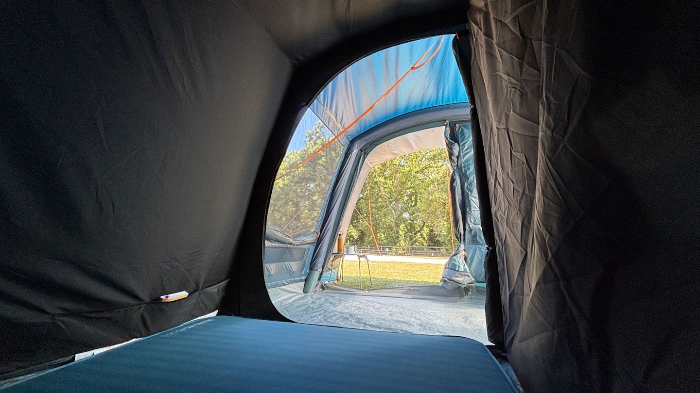 Vango Sierra Air 500 bedroom view