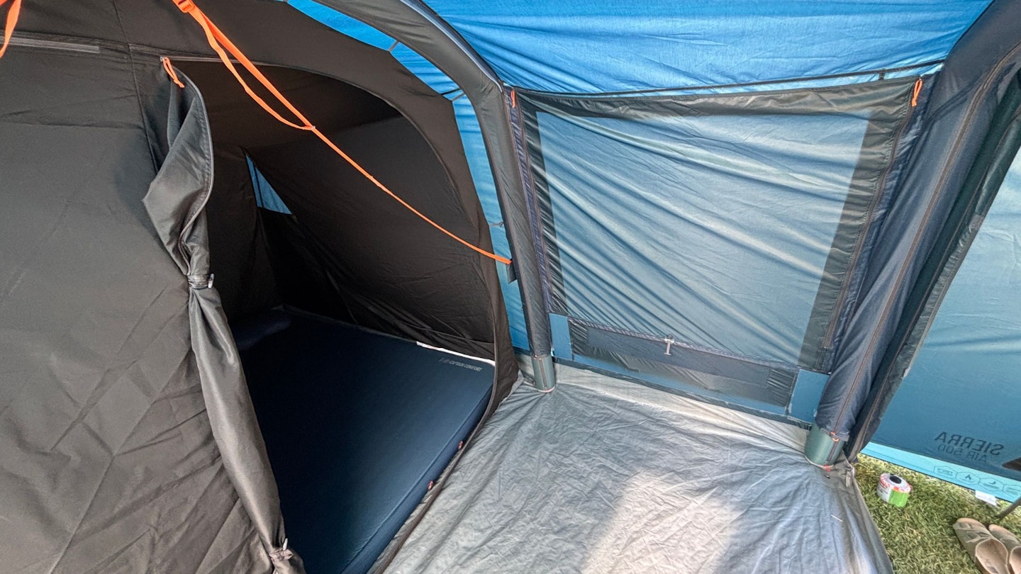 Vango Sierra Air 500 window with cover